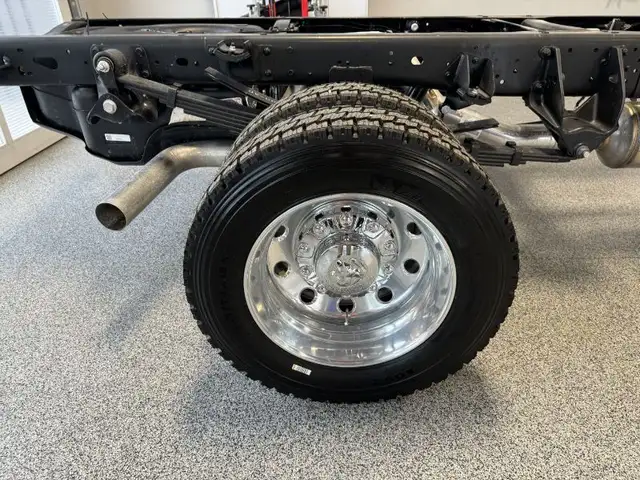 2024 RAM 5500 Chassis 84 CAin. SLT in Cars & Trucks in Medicine Hat - Image 8