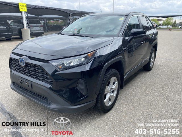 2021 Toyota RAV4 Hybrid LE in Cars & Trucks in Calgary - Image 3