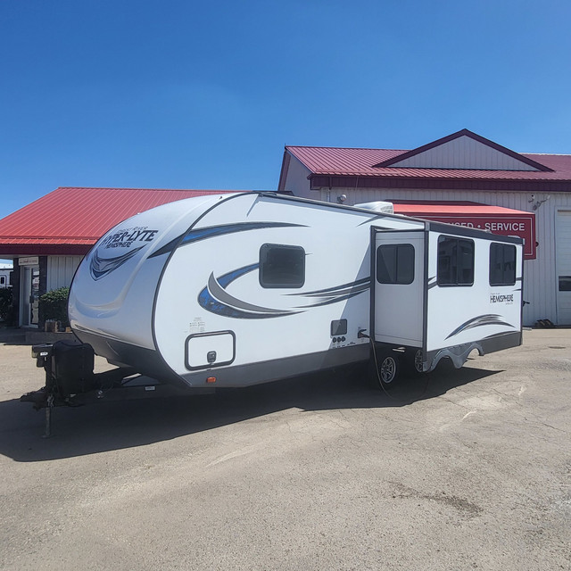 2019 Hemisphere 26RLHL Tidy Couples Unit! 2 Doors! REAR LIVING! in Travel Trailers & Campers in Edmonton - Image 2