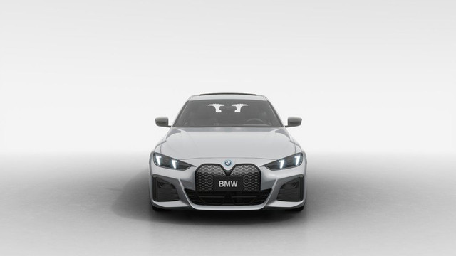 2025 BMW i4 eDrive40 Gran Coupe | M Sport | Freins M Bleus in Cars & Trucks in City of Montréal - Image 3