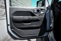 Heated Seats, Heated Steering Wheel, Remote Start, Navigation, Heavy Duty Suspension! 6 LOCATIONS KI... (image 8)