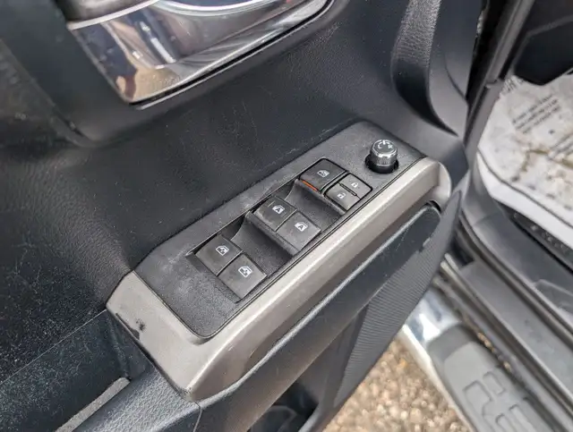 2016 Toyota Tacoma LIMITED in Cars & Trucks in London - Image 17