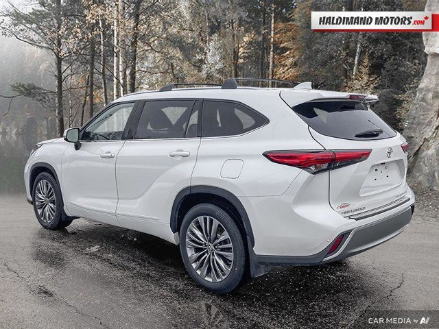 2020 Toyota Highlander Limited in Cars & Trucks in Hamilton - Image 3