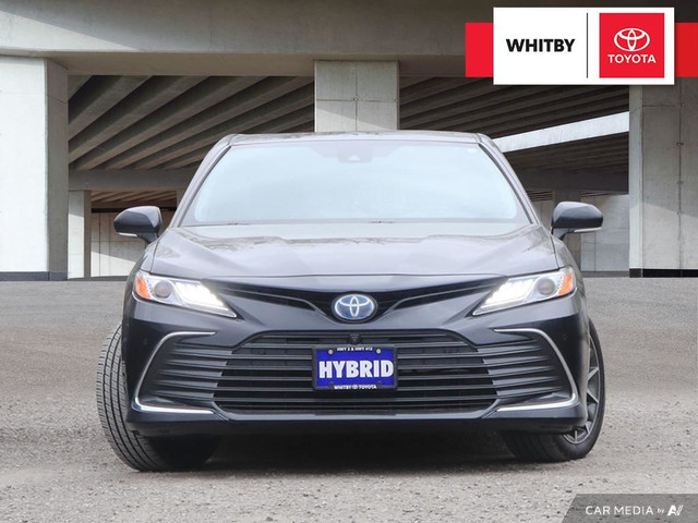 2023 Toyota Camry Hybrid XLE FWD 2.5L / Power Moonroof / Navigat in Cars & Trucks in Oshawa / Durham Region - Image 4