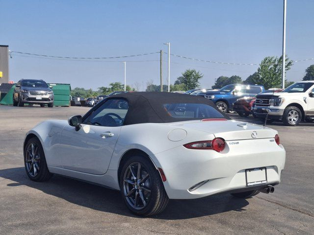 2016 Mazda MX-5 GT Convertible | Auto | Leather | Nav in Cars & Trucks in Guelph - Image 3