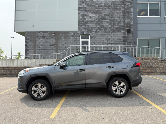 2021 Toyota RAV4 LE in Cars & Trucks in Calgary - Image 2