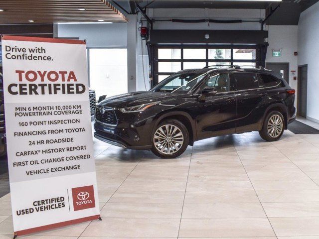 2022 Toyota Highlander Platinum in Cars & Trucks in Calgary