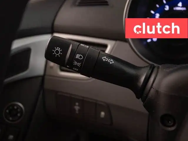 2016 Hyundai Elantra L USB Input, AUX Input, 12V Outlet in Cars & Trucks in City of Toronto - Image 23