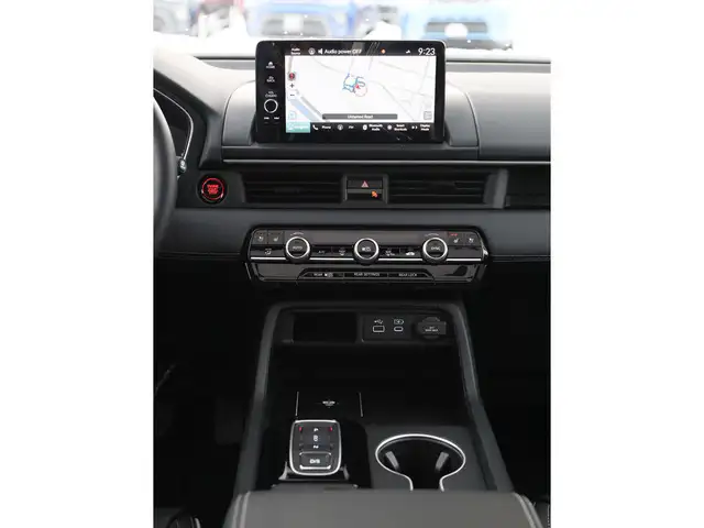 2025 Honda Pilot Touring - Navigation / Backup Camera / Sunroof in Cars & Trucks in Penticton - Image 19
