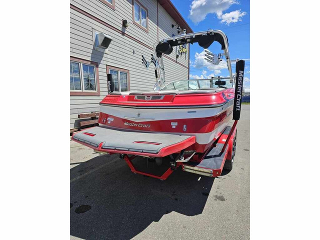 2013 Mastercraft X30 FINANCING AVAILABLE in Powerboats & Motorboats in Vancouver - Image 4
