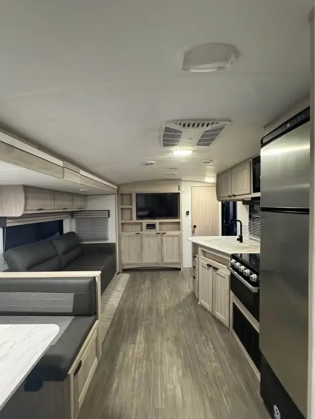 2023 SHADOW CRUISER 325BHS 36FT- WHITE in Cargo & Utility Trailers in Markham / York Region - Image 9