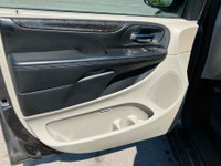 2015 Dodge Grand Caravan, Automatique, V6 3.6L, 214000Km, Groupe Electrique Complet, Cruise Controle... (image 9)