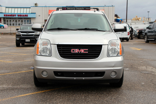 2011 GMC Yukon XL SLE 4X4+9-Passenger+Certified in Cars & Trucks in Mississauga / Peel Region - Image 2