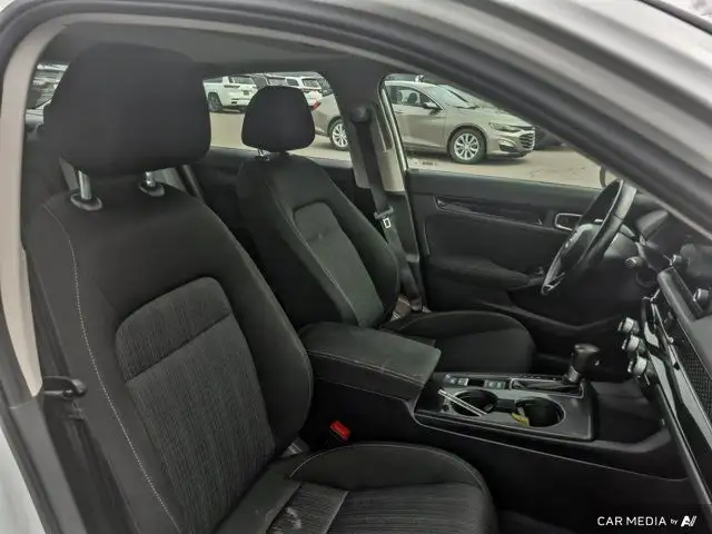 2022 Honda Civic Sedan EX | One Owner | Low Mileage | Lane Keep in Cars & Trucks in Calgary - Image 26