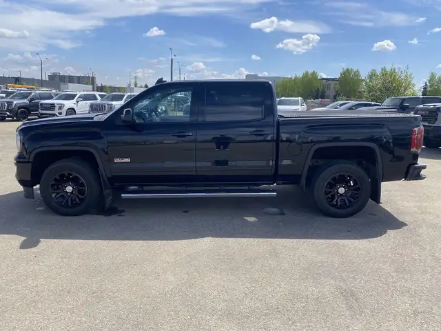 2018 GMC Sierra 1500 SLT in Cars & Trucks in Edmonton - Image 6