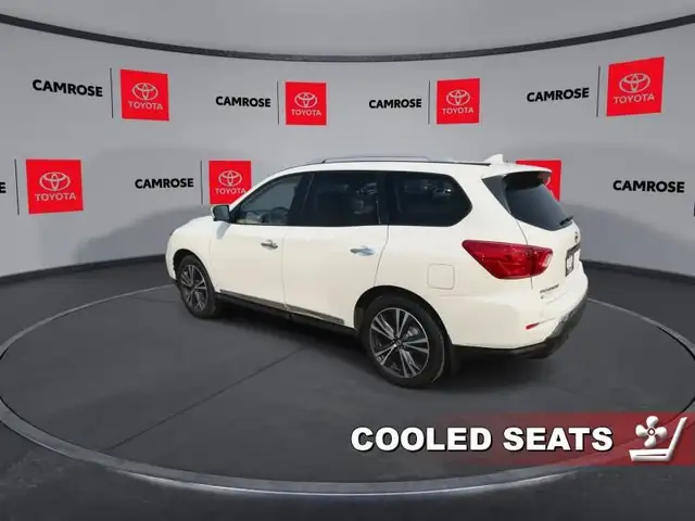 2019 Nissan Pathfinder 4x4 Platinum - Sunroof in Cars & Trucks in Edmonton - Image 7