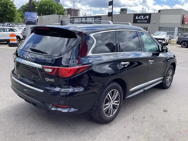 2020 Infiniti QX60 LIMITED AWD, 7 PASSENGER, NAVIGATION, SUNROOF dans Autos et camions dans Région d’Oakville/Halton - Image 10