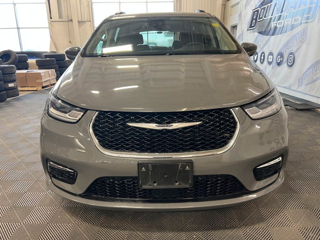 2022 Chrysler Pacifica TOURING-L AWD 3.6 V6 | HTD LTHR STS | HTD in Cars & Trucks in Lloydminster - Image 4