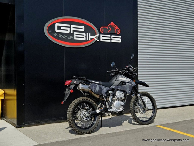 Kawasaki KLX300 Camo in Dirt Bikes & Motocross in Oshawa / Durham Region - Image 3