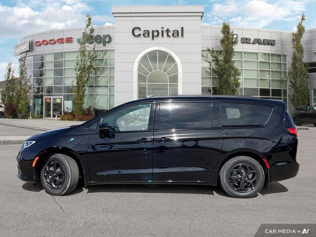 2024 Chrysler Pacifica Hybrid Premium S Appearance in Cars & Trucks in Edmonton - Image 2