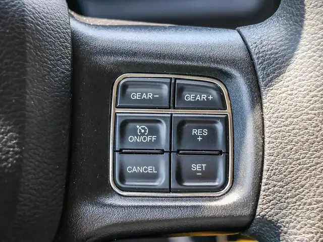 2023 RAM 1500 Classic Tradesman HEMI 5.7L V8 | Night Edition... dans Autos et camions dans London - Image 6