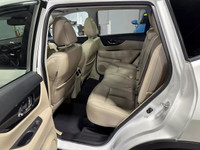 2017 Nissan Rogue SL AWD PLATINUM TOIT PANORAMIQUE - GPS - CAMÉRA DE RECUL - INTÉRIEUR EN CUIR NIV:... (image 7)