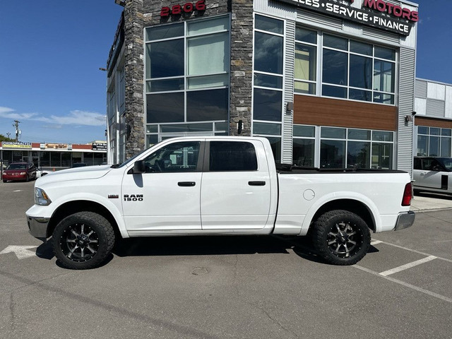 2018 Ram 1500 SLT 4x4 Crew Cab 6.3 ft. box 149 in. WB Automatic in Cars & Trucks in Calgary - Image 2