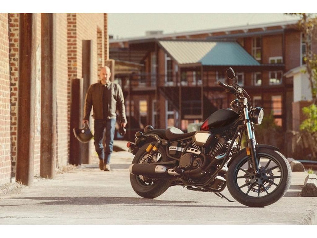 2025 Yamaha Bolt R-Spec 2025 RESERVE PAR TELEPHONE in Street, Cruisers & Choppers in Laval / North Shore - Image 4