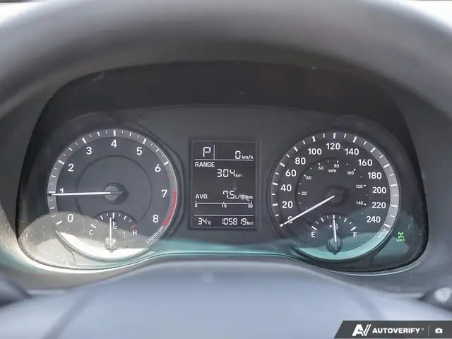 2020 Hyundai Kona 2.0L Essential low km | Apple carplay & And... in Cars & Trucks in London - Image 16