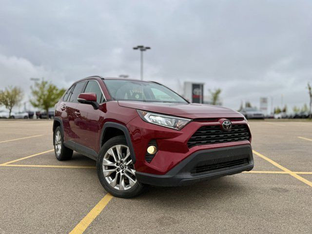2019 Toyota RAV4 XLE in Cars & Trucks in Edmonton - Image 2