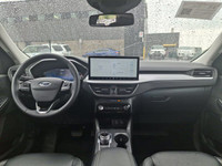 Come see this certified 2024 Ford Escape Platinum AWD | Vista Roof | Class II Tow Pkg | Leather | Ad... (image 4)