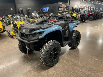 2025 CAN-AM OUTLANDER MAX XT 700 ATV STOCK #A105596 50HP ROTAX ACE ENGINE CVT TRANSMISSION SELECTABL...