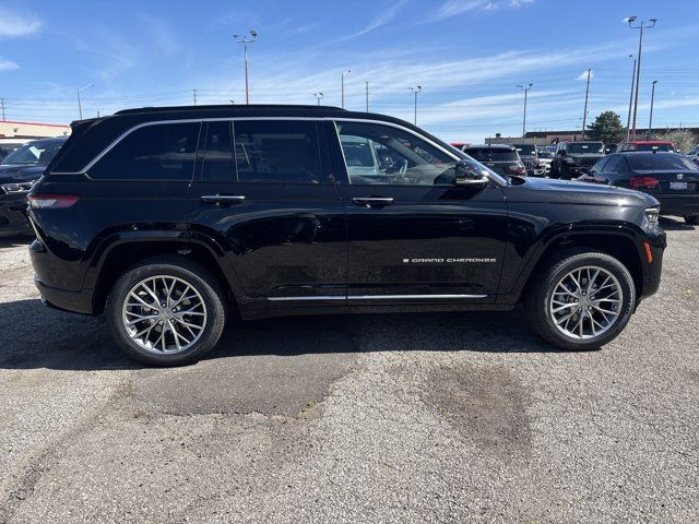 2025 Jeep Grand Cherokee Summit in Cars & Trucks in Mississauga / Peel Region - Image 4