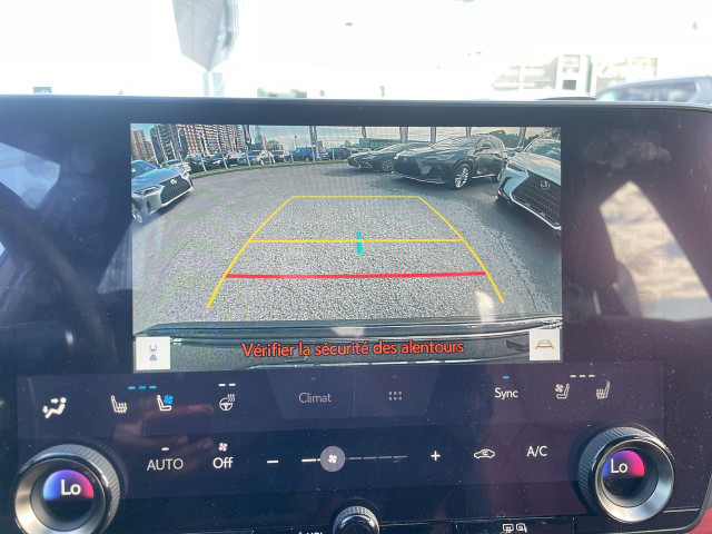 2024 Lexus NX NX 350h / Luxe / Camera / Cuir / Bluetooth Bien Éq in Cars & Trucks in Laval / North Shore - Image 3