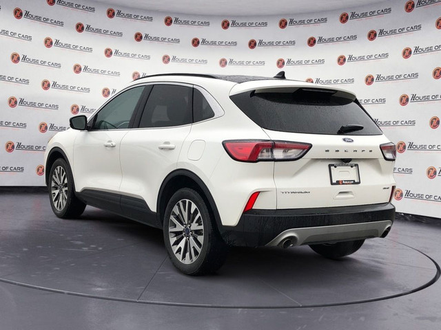 2022 Ford Escape Titanium AWD / Back up Camera / Heated Seats in Cars & Trucks in Calgary - Image 4