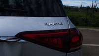 This Mercedes-Benz GLE has a strong Intercooled Turbo Gas/Electric I-6 3.0 L/183 engine powering thi... (image 7)