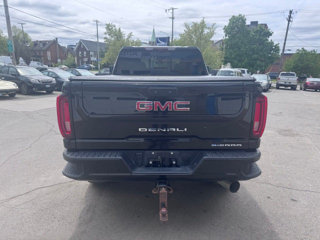 2022 GMC Sierra 2500HD in Cars & Trucks in Ottawa - Image 4