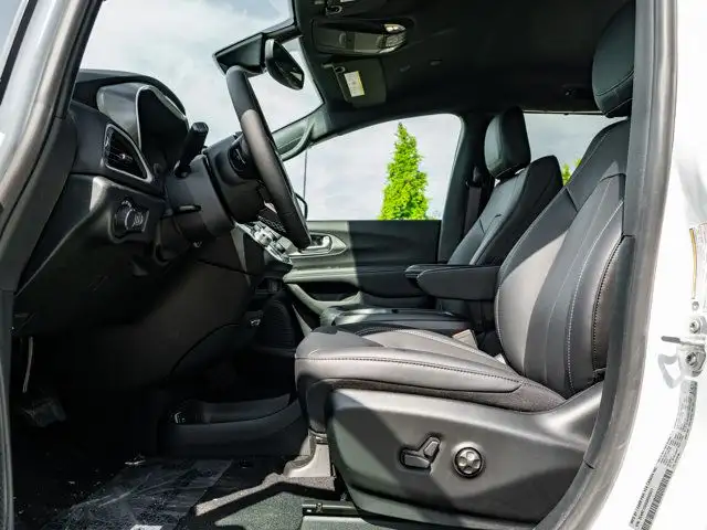 2025 Chrysler Grand Caravan SXT in Cars & Trucks in Barrie - Image 18