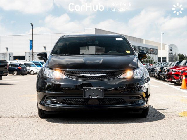 2025 Chrysler Grand Caravan SXT Lane Sense Blind Spot Alert in Cars & Trucks in City of Toronto - Image 3
