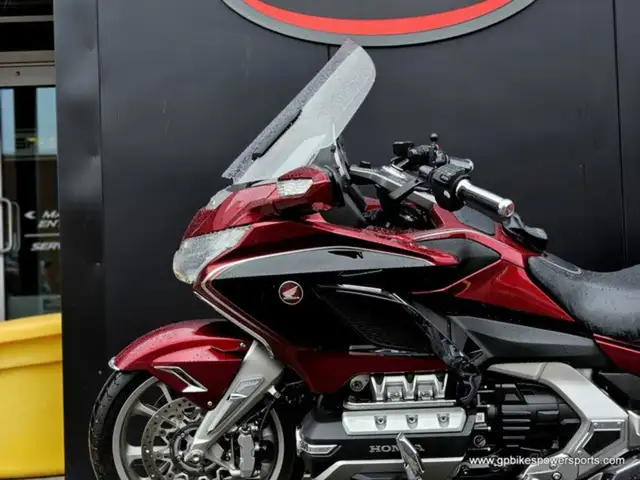 2018 Honda Gold Wing Tour DCT Airbag in Street, Cruisers & Choppers in Oshawa / Durham Region - Image 23
