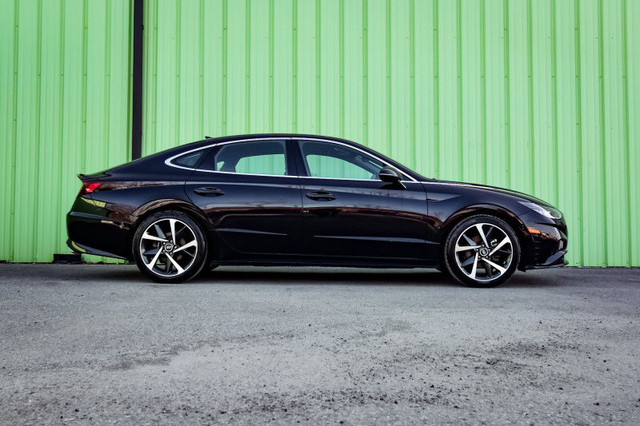 2023 Hyundai Sonata Sport • SUNROOF • NAV • BOSE AUDIO • HEATED  in Cars & Trucks in Kingston - Image 2