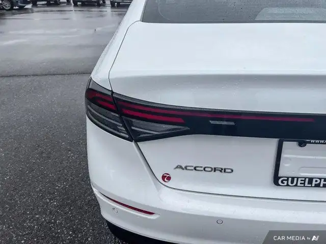 2024 Honda Accord Hybrid Touring | Leather Interior | dans Autos et camions dans Guelph - Image 10