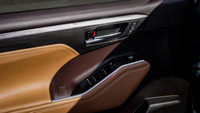 *Panoramic Sunroof, Brown Leather Seats, Cooled Seats, Navigation, Power Liftgate, Memory Settings,... (image 8)