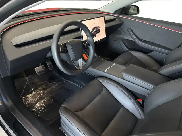 Tesla Model 3 2024 in Cars & Trucks in Markham / York Region - Image 12