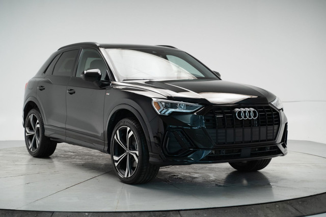 2024 Audi Q3 2.0 Progressiv quattro Progressiv | Toit panoramiqu in Cars & Trucks in Longueuil / South Shore