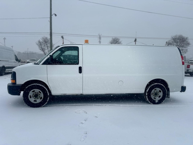 2014 Chevrolet Express Cargo Van Extended in Cars & Trucks in Oakville / Halton Region - Image 2