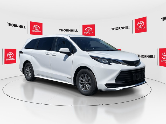 2021 Toyota Sienna LE 8-Passenger 8 PASSENGER,NO ACCIDENT,ONE... in Cars & Trucks in City of Toronto
