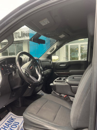 Engine: 8 Cylinder Engine 5.3L L/100Km City: 15.3 L/100Km Hwy: 11.2 Safety Equipment Airbags, Dual-s... (image 7)