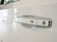 Engine: Gas V8 5.3L/ L/100Km City: 17.1 L/100Km Hwy: 12.6 Safety Equipment Rear Seat Reminder Buckle... (image 4)