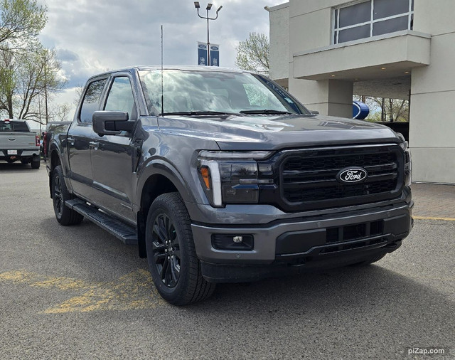 2025 Ford F-150 LARIAT | BLACK APP PKG | MOBILE OFF PKG | TOW PK in Cars & Trucks in Calgary - Image 2